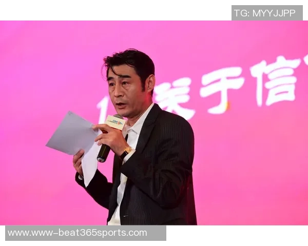 深度探讨杨伟的网球人生与成长历程的精彩瞬间与挑战